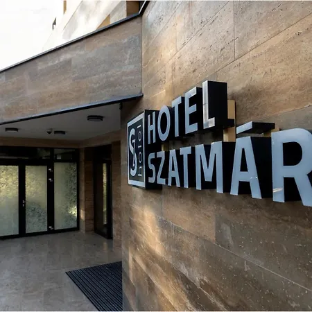 Szatmári&étterem Hotel Jászberény
