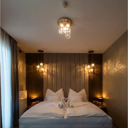 Szatmari & Etterem 3*