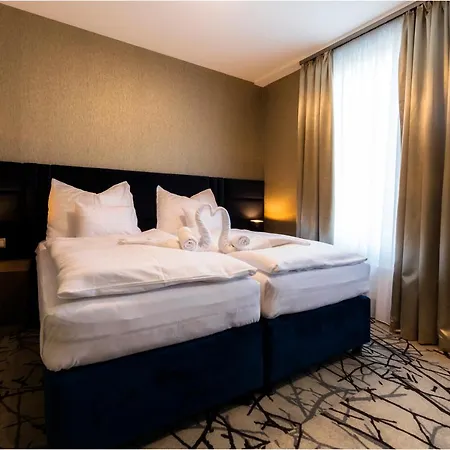 Szatmari & Etterem 3*