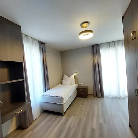 מלון Szatmari & Etterem Jászberény