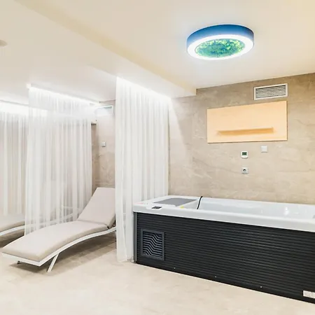 מלון Szatmari & Etterem