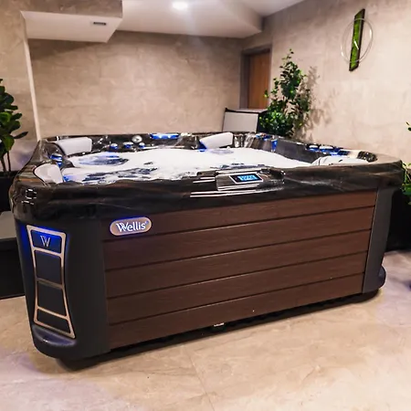 Szatmari & Etterem מלון 3*